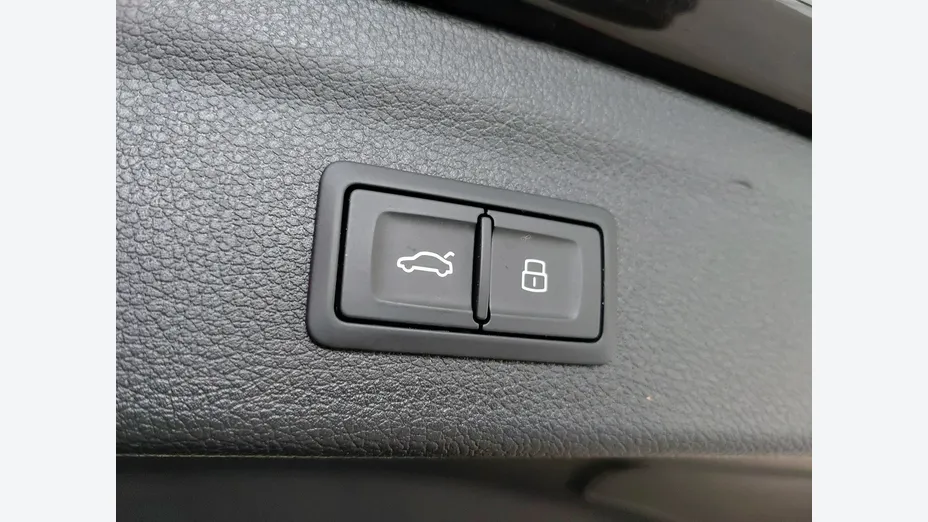 AUDI Q3 -