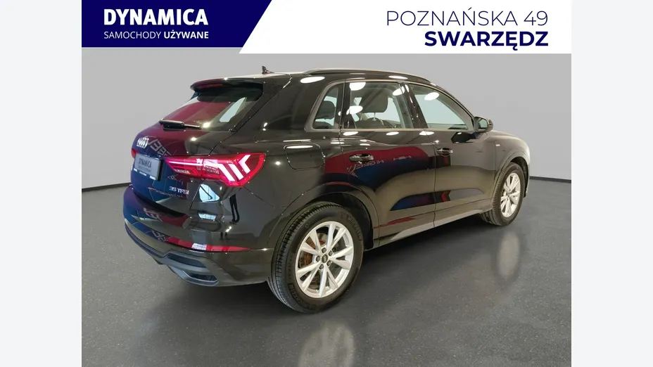 AUDI Q3 -