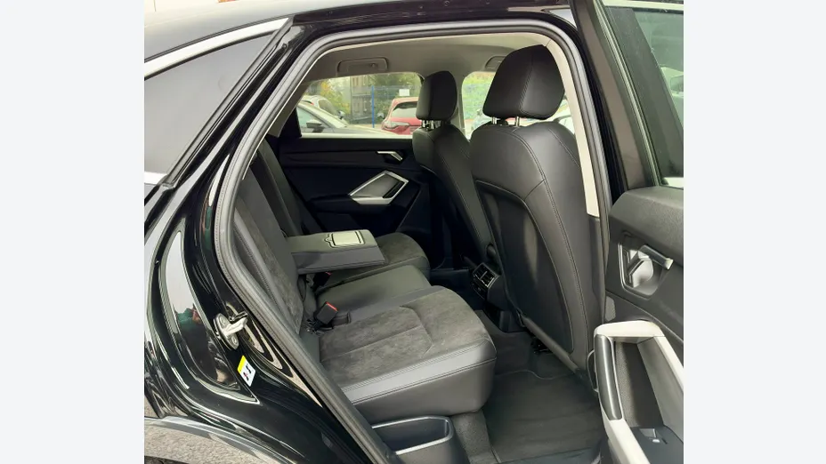 AUDI Q3 Sportback -