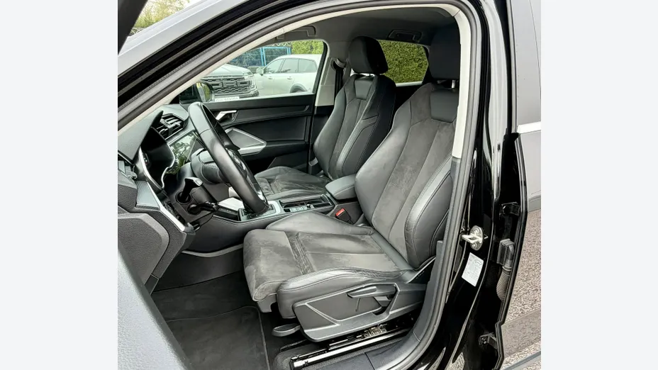 AUDI Q3 Sportback -