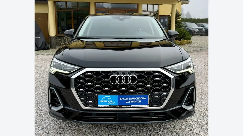 AUDI Q3 Sportback -