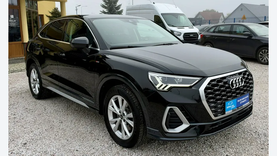 AUDI Q3 Sportback -