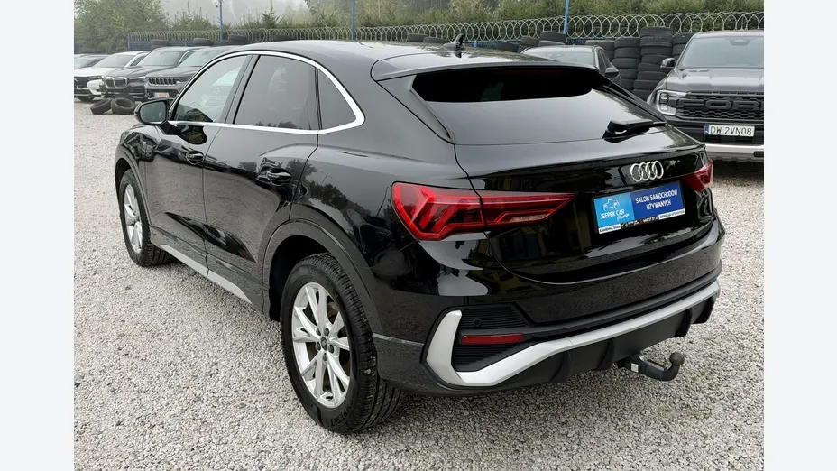 AUDI Q3 Sportback -