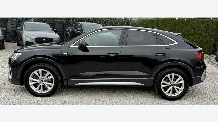 AUDI Q3 Sportback -
