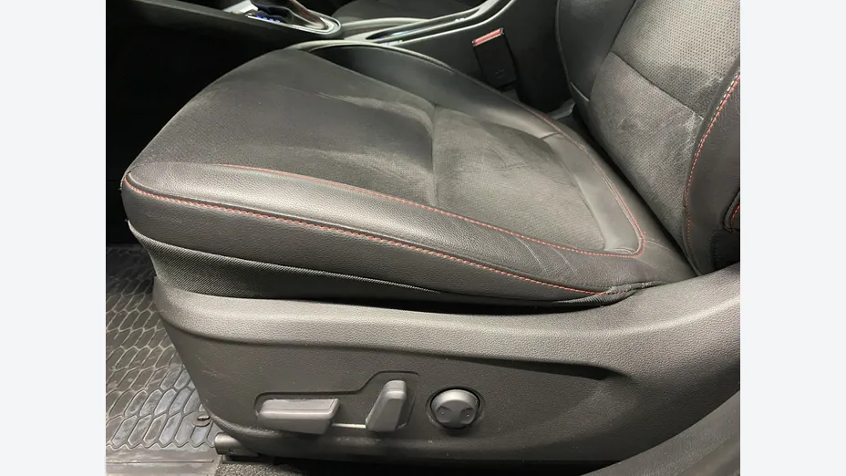 HYUNDAI Kona -