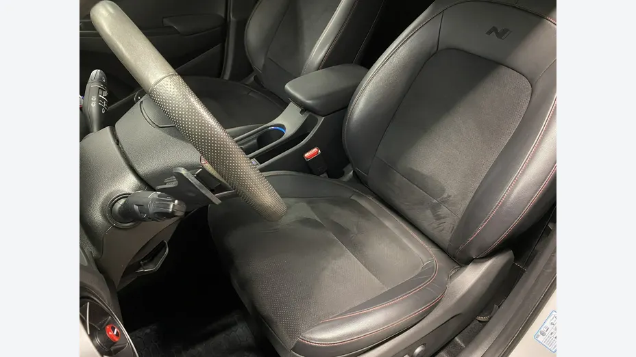 HYUNDAI Kona -