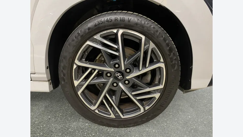 HYUNDAI Kona -
