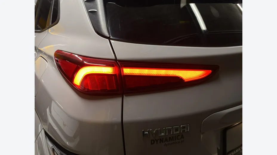 HYUNDAI Kona -