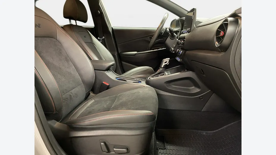 HYUNDAI Kona -
