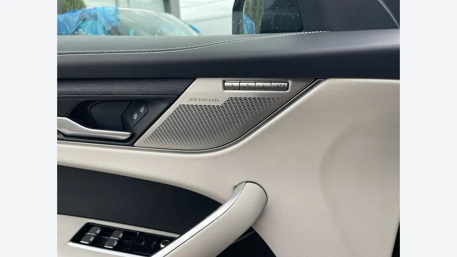 JAGUAR F-Pace -