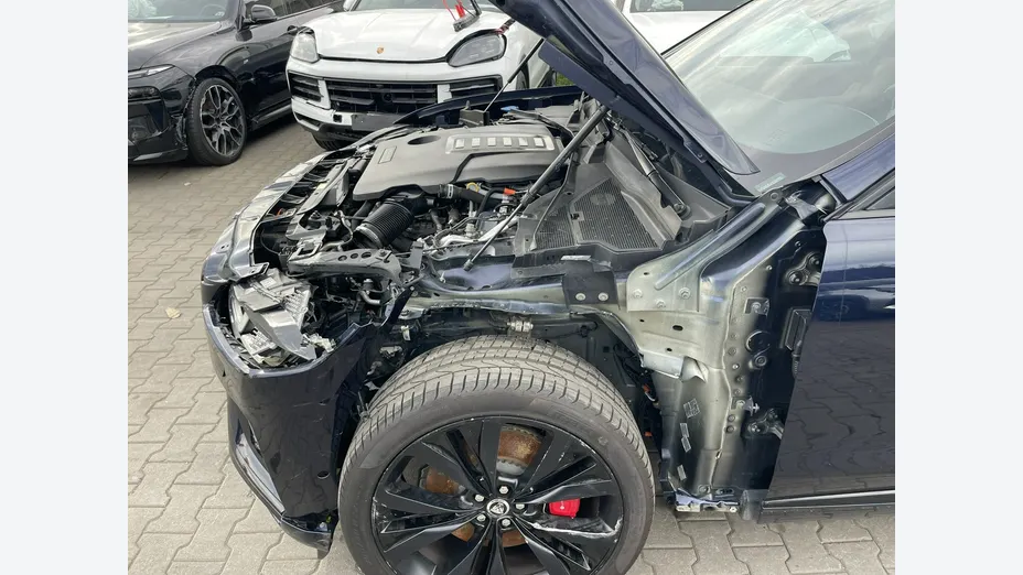 JAGUAR F-Pace -