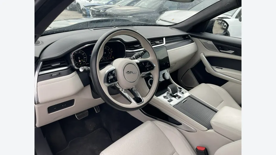 JAGUAR F-Pace -