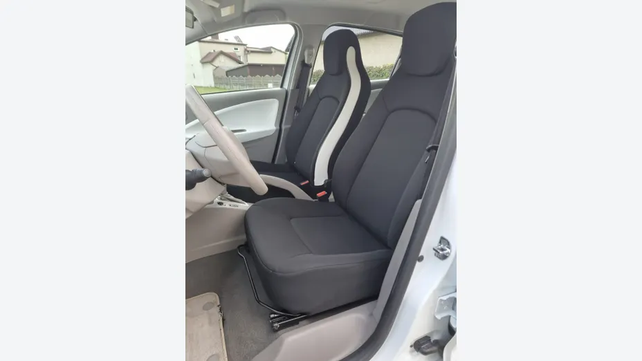 RENAULT ZOE -