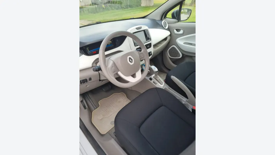 RENAULT ZOE -