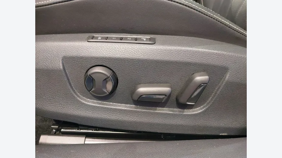 SKODA Superb -