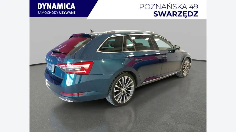 SKODA Superb -