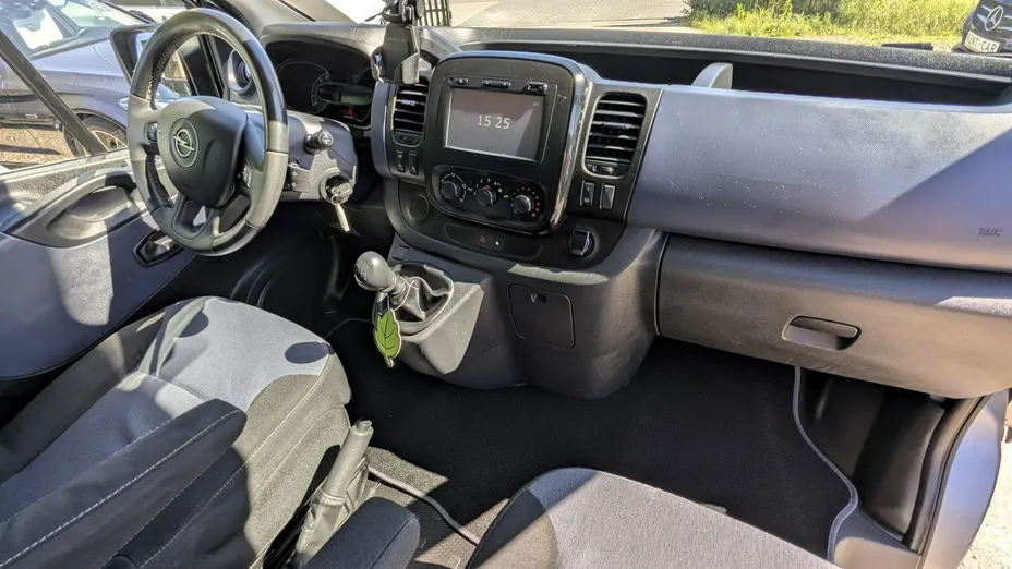 OPEL Vivaro -
