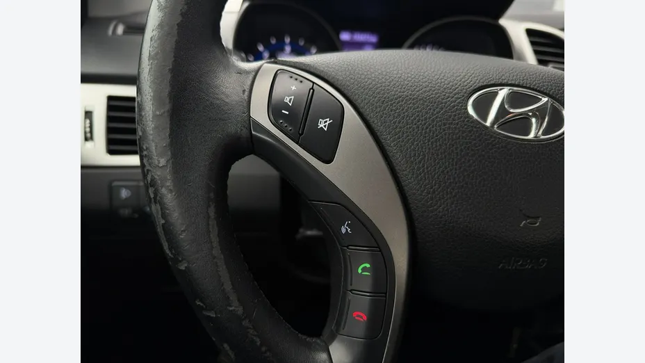 HYUNDAI i30 -