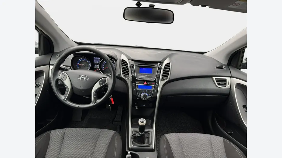 HYUNDAI i30 -