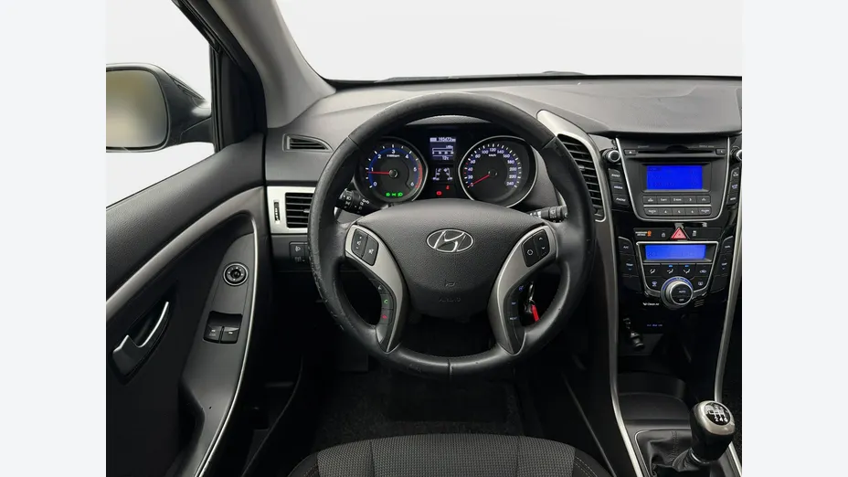 HYUNDAI i30 -
