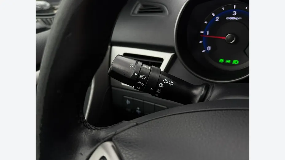 HYUNDAI i30 -
