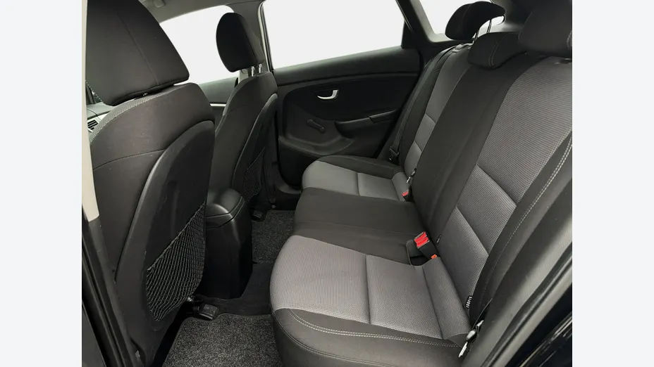 HYUNDAI i30 -