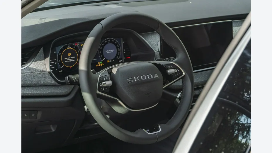 SKODA Octavia -