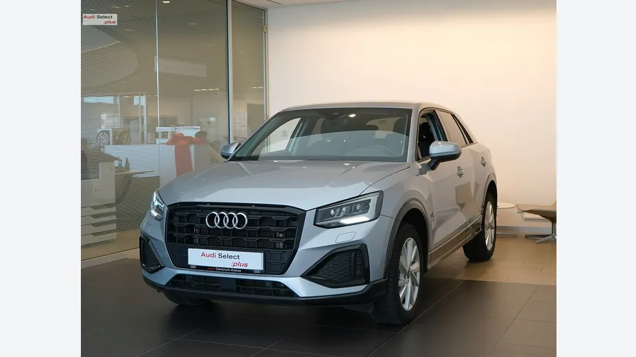 AUDI Q2 -