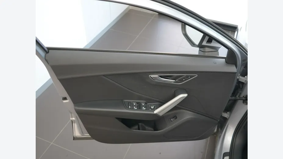 AUDI Q2 -