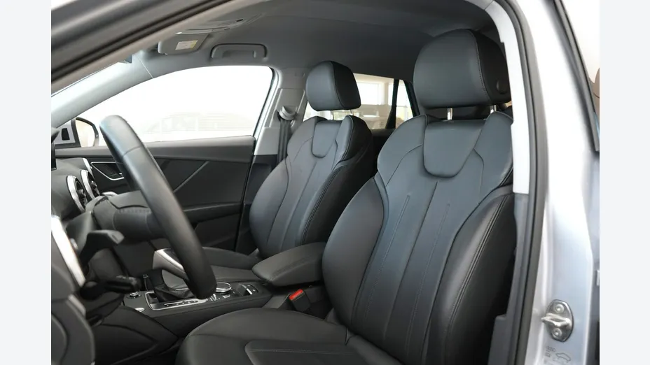 AUDI Q2 -