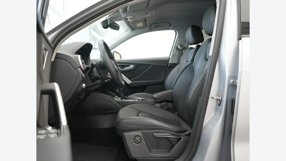 AUDI Q2 -