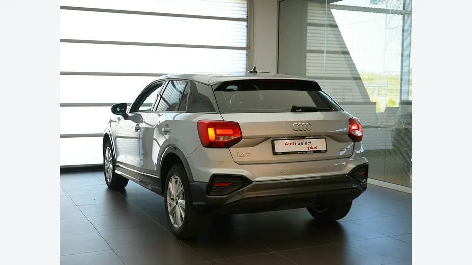 AUDI Q2 -