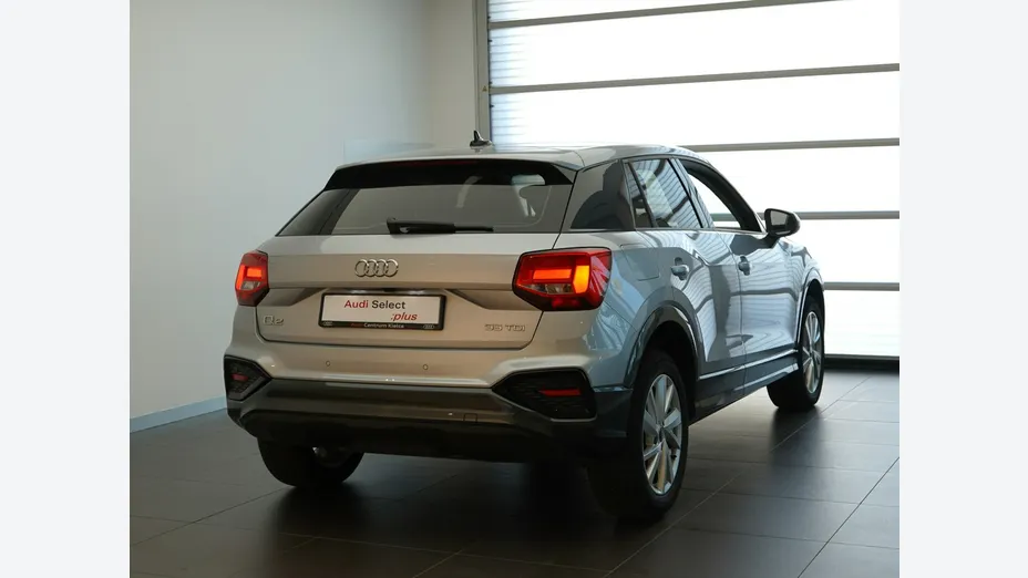 AUDI Q2 -