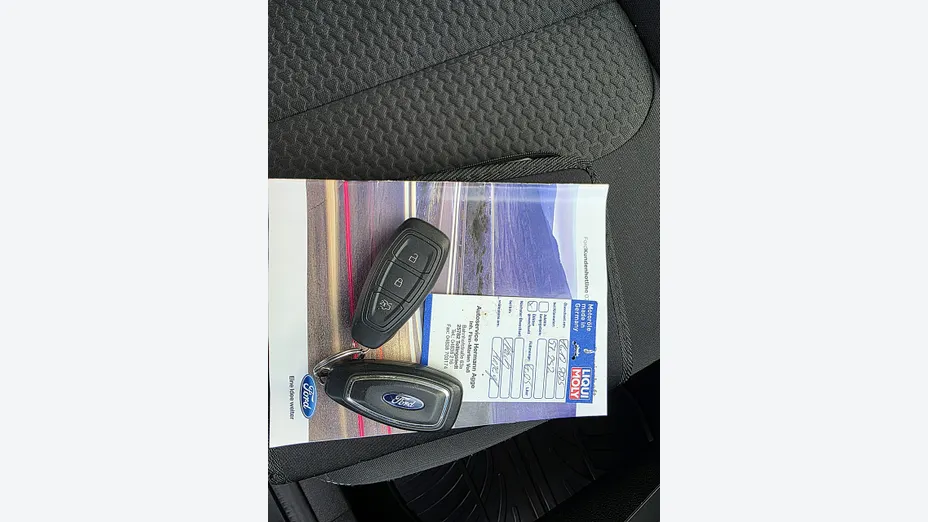 FORD Kuga -