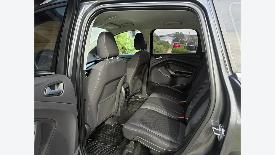 FORD Kuga -