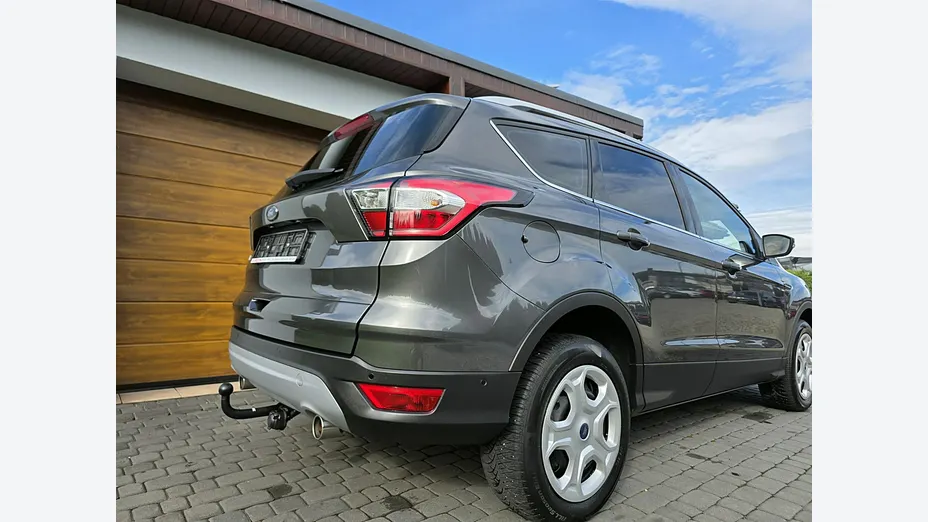 FORD Kuga -