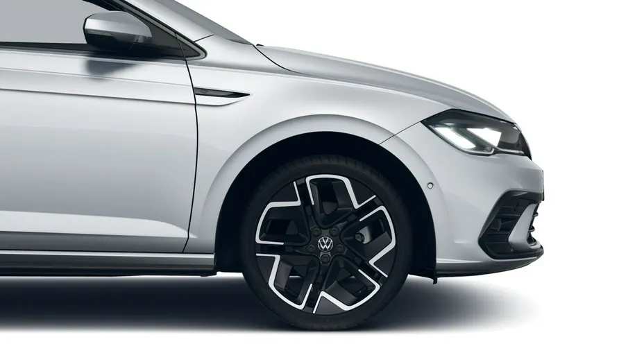 VOLKSWAGEN Polo -