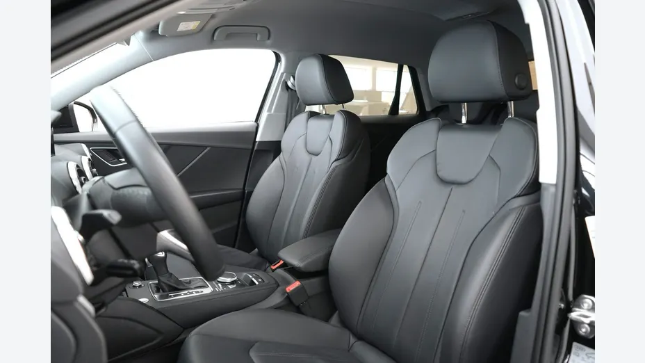 AUDI Q2 -