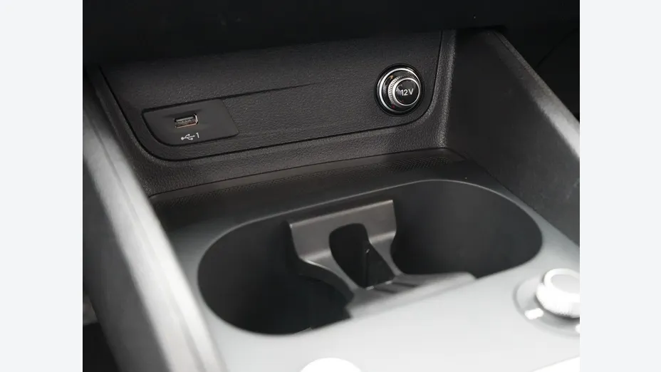 AUDI Q2 -