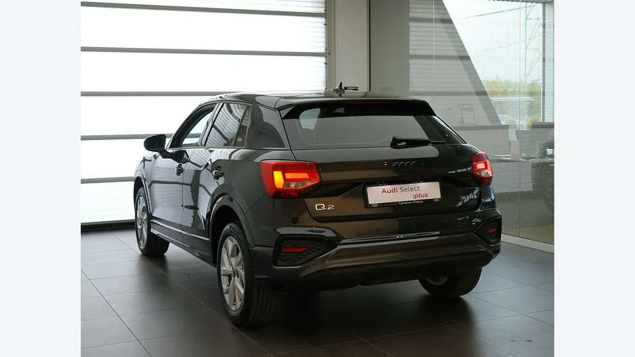 AUDI Q2 -