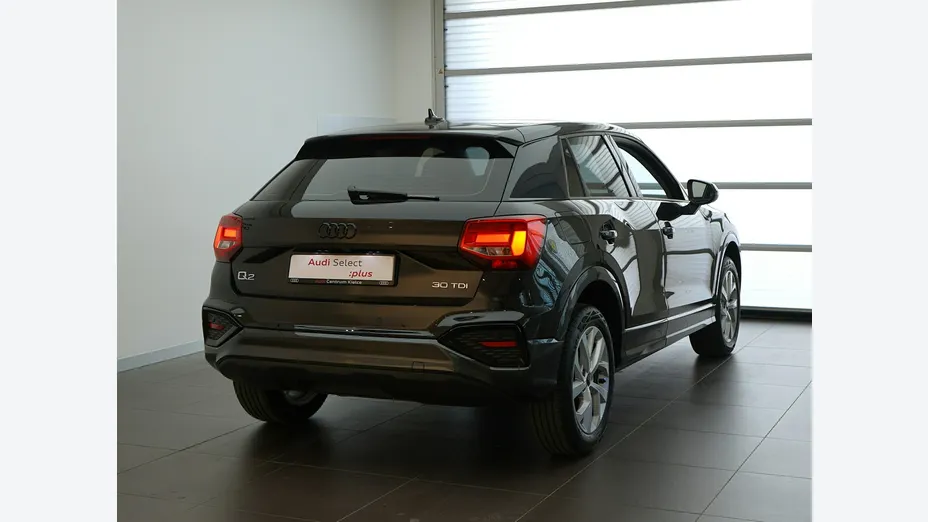 AUDI Q2 -