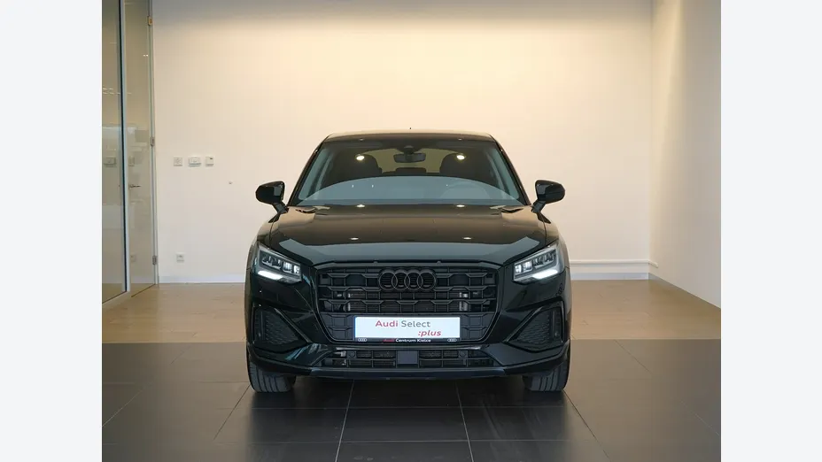 AUDI Q2 -