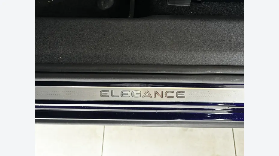 VOLKSWAGEN Tayron -