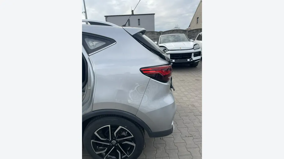 MG ZS -
