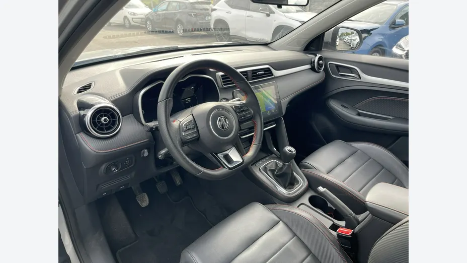 MG ZS -