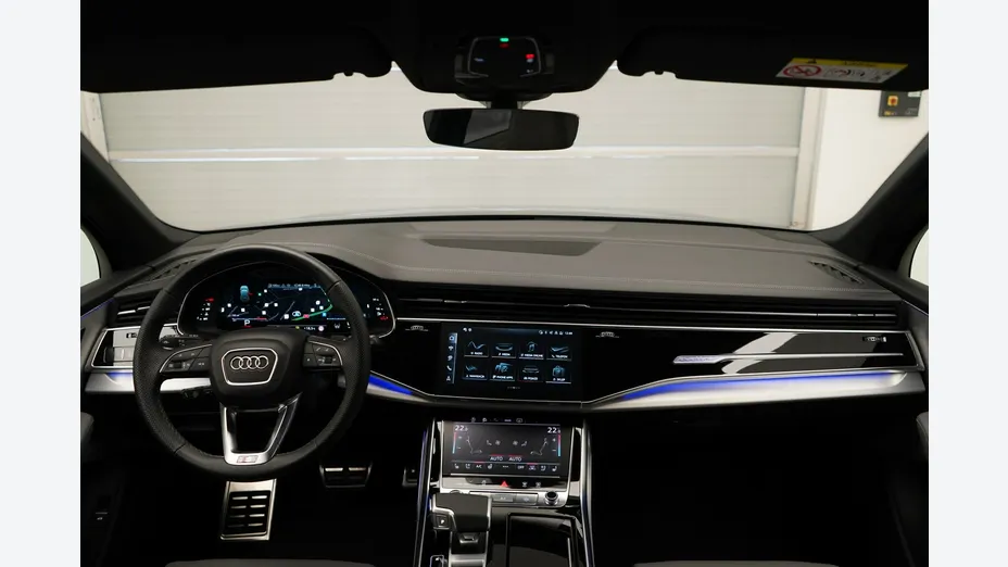 AUDI Q7 -