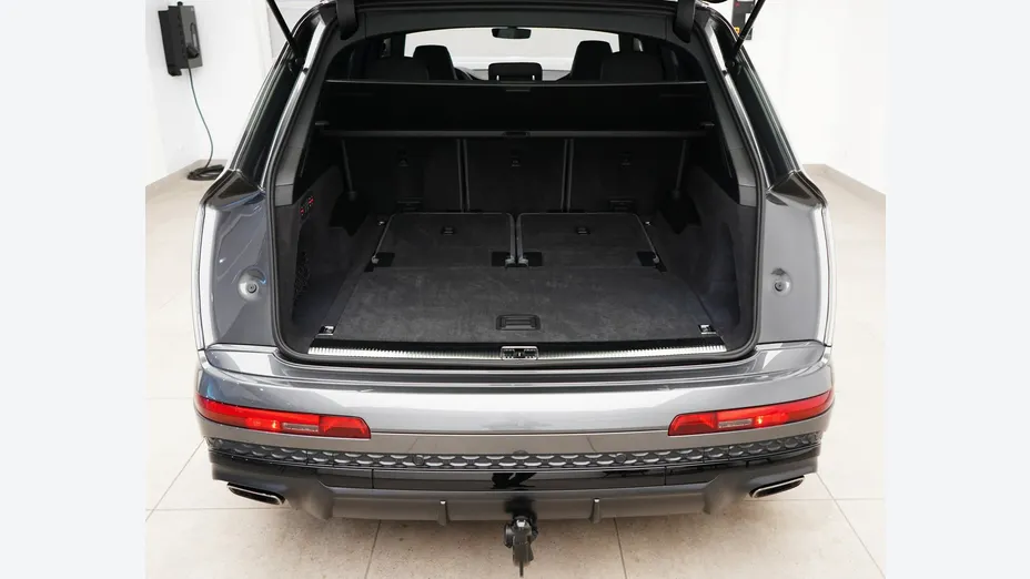 AUDI Q7 -