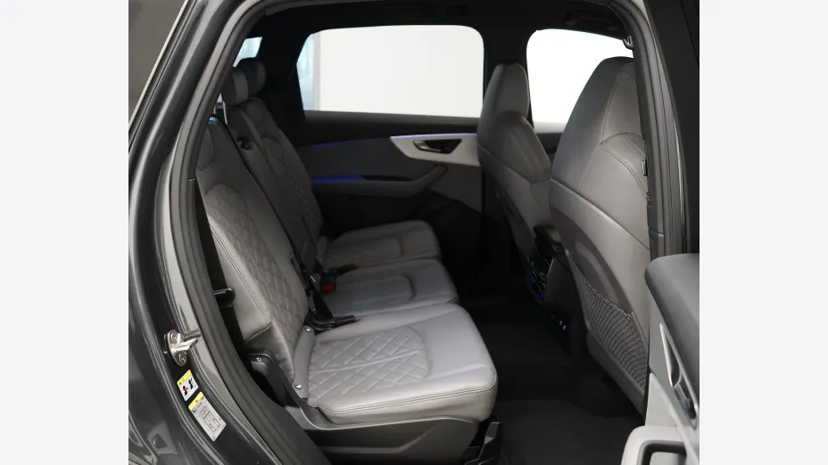 AUDI Q7 -