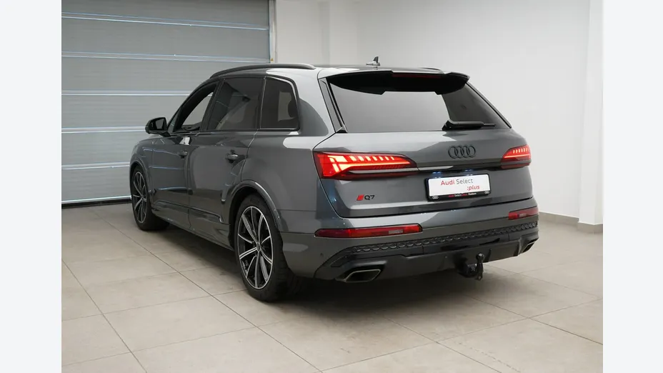 AUDI Q7 -