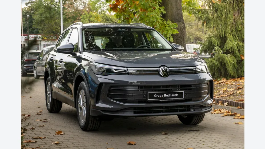 VOLKSWAGEN Tiguan -